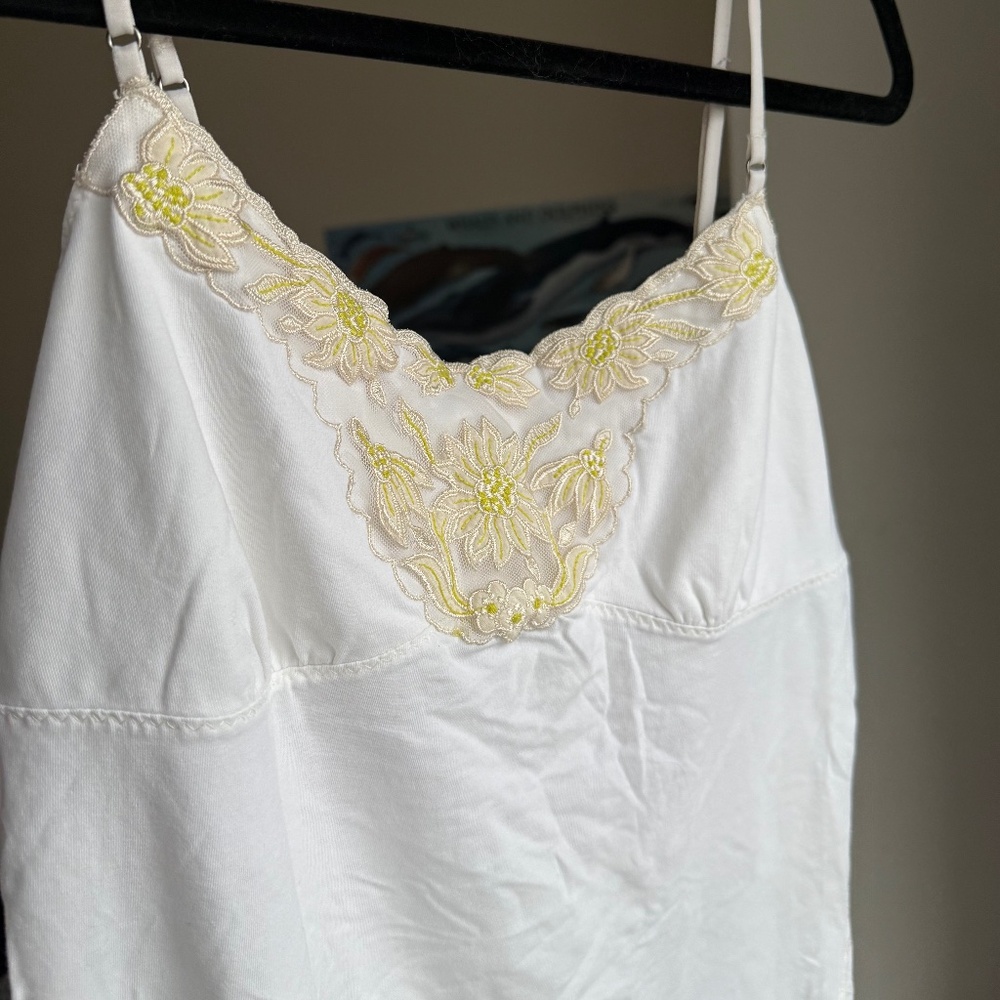 y2k American Eagle floral embroidered cami tank
